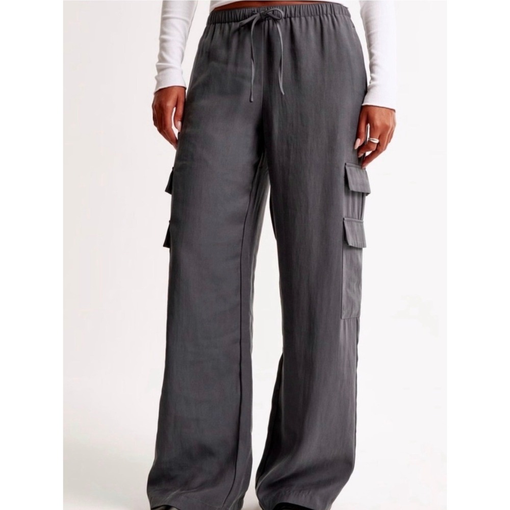Abercrombie & Fitch Cargo Pocket Dark Grey Relaxed Wide Leg Pants